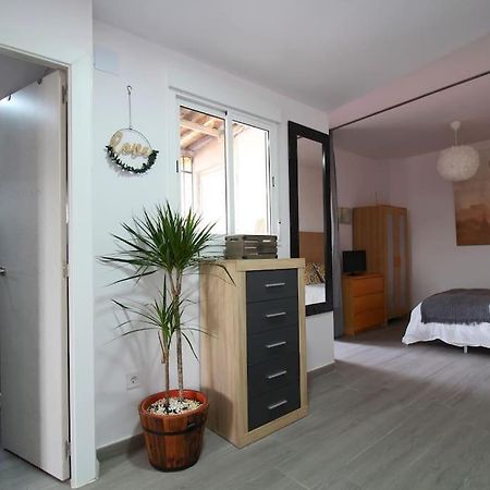 Suite Puerta Osario Con Terraza Seville Exterior photo