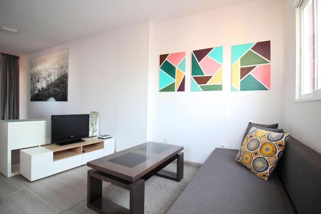 Suite Puerta Osario Con Terraza Seville Exterior photo