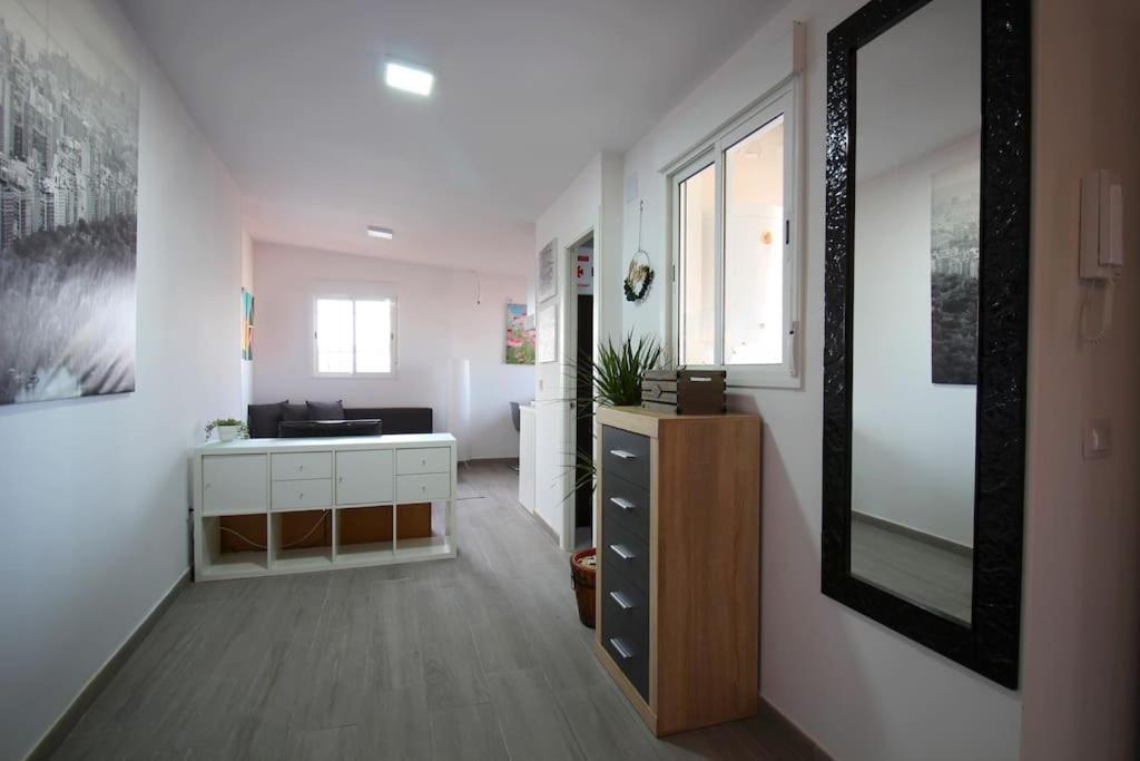 Suite Puerta Osario Con Terraza Seville Exterior photo